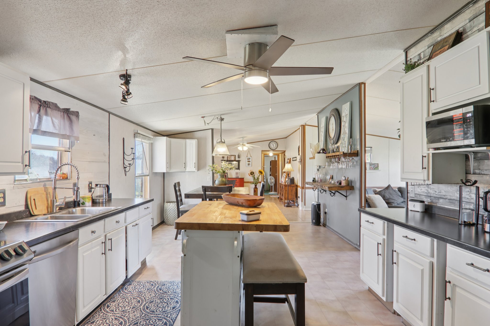 Colton Dr-S1811-015.jpg