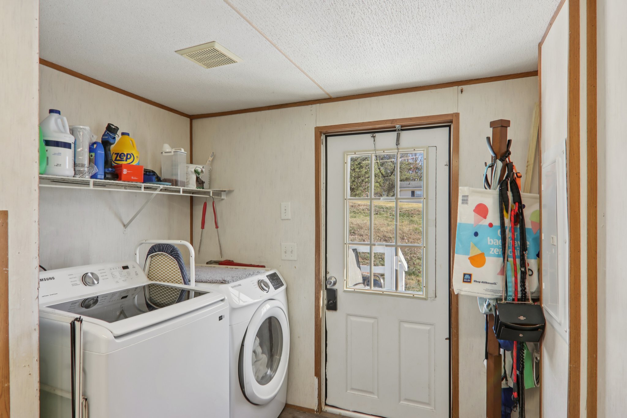 Colton Dr-S1811-036.jpg