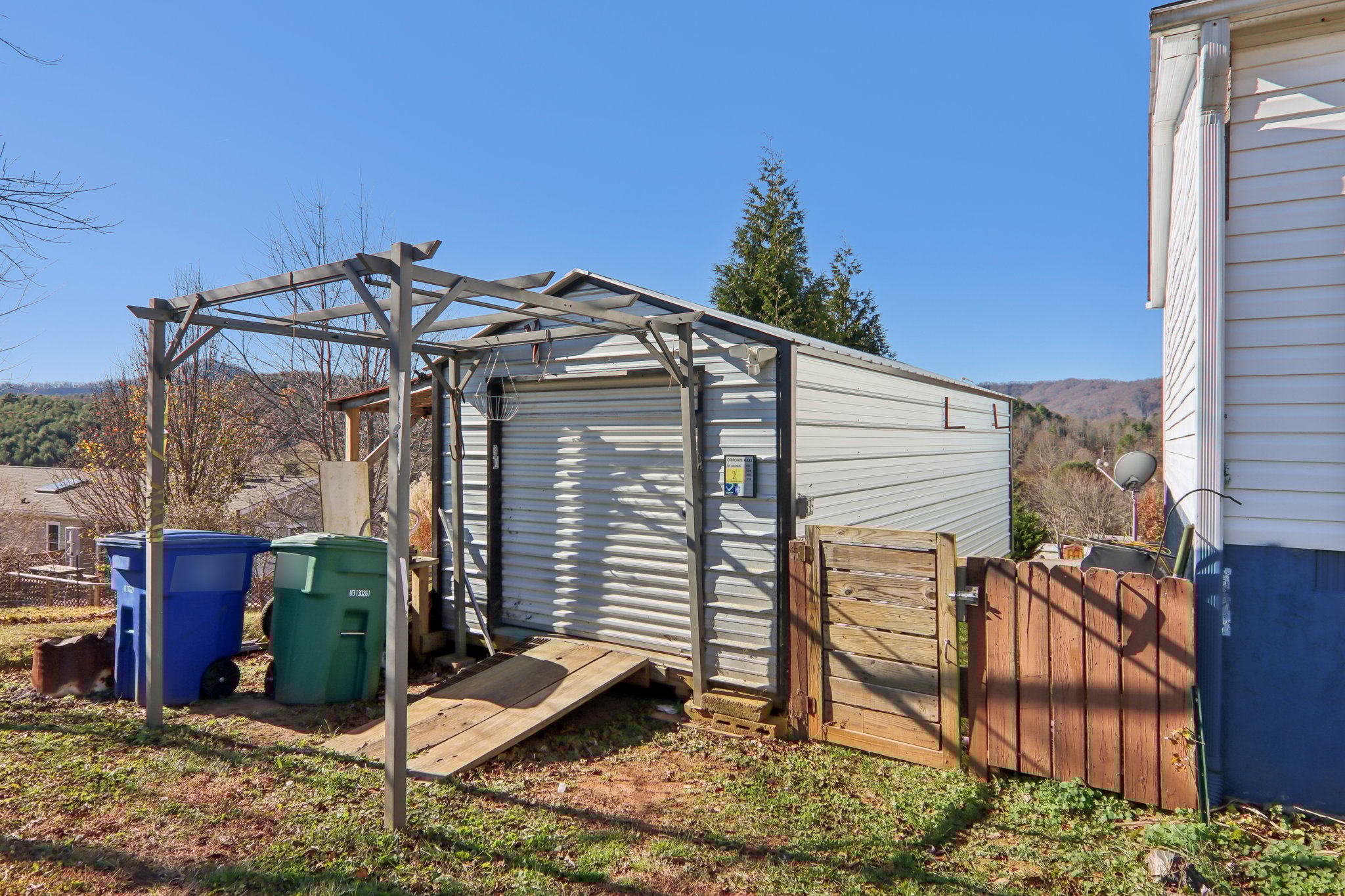 Colton Dr-S1811-038.jpg