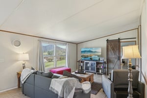 Colton Dr-S1811-009.jpg