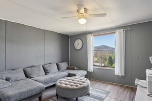 Colton Dr-S1811-032.jpg