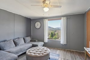 Colton Dr-S1811-034.jpg