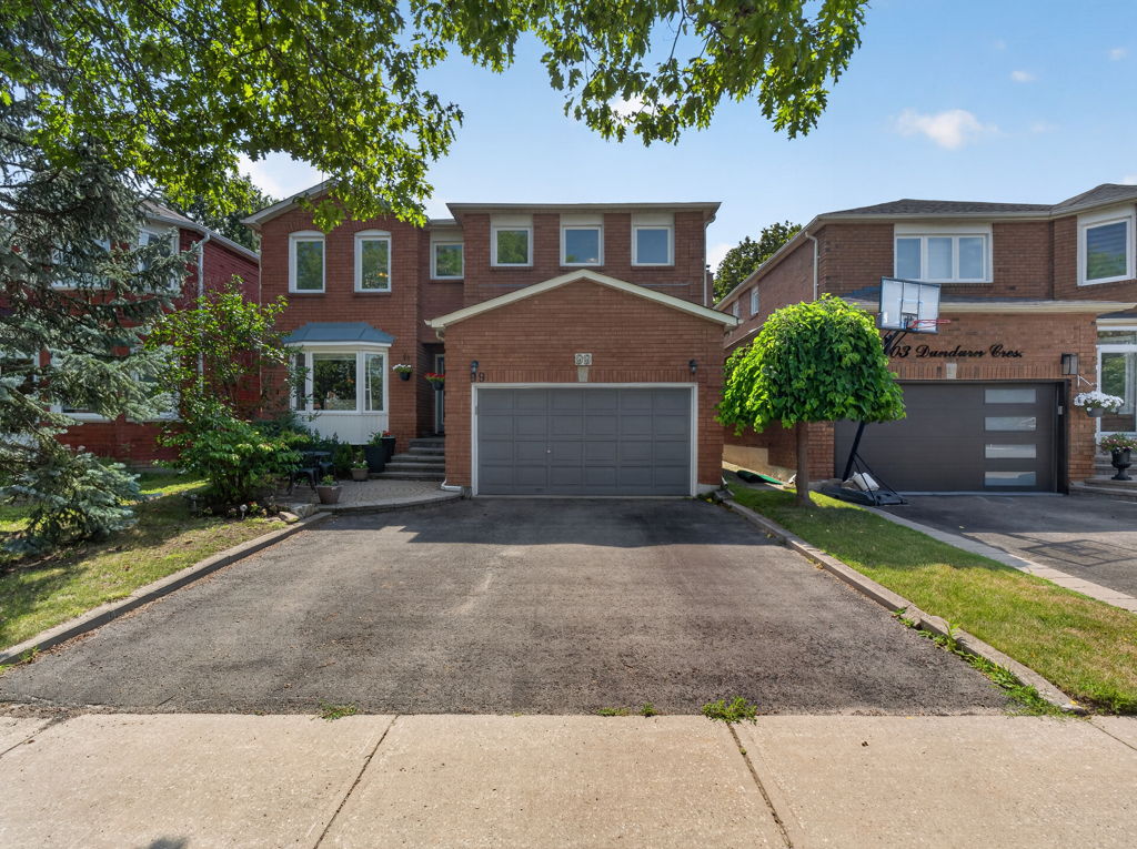 99 Dundurn Crescent