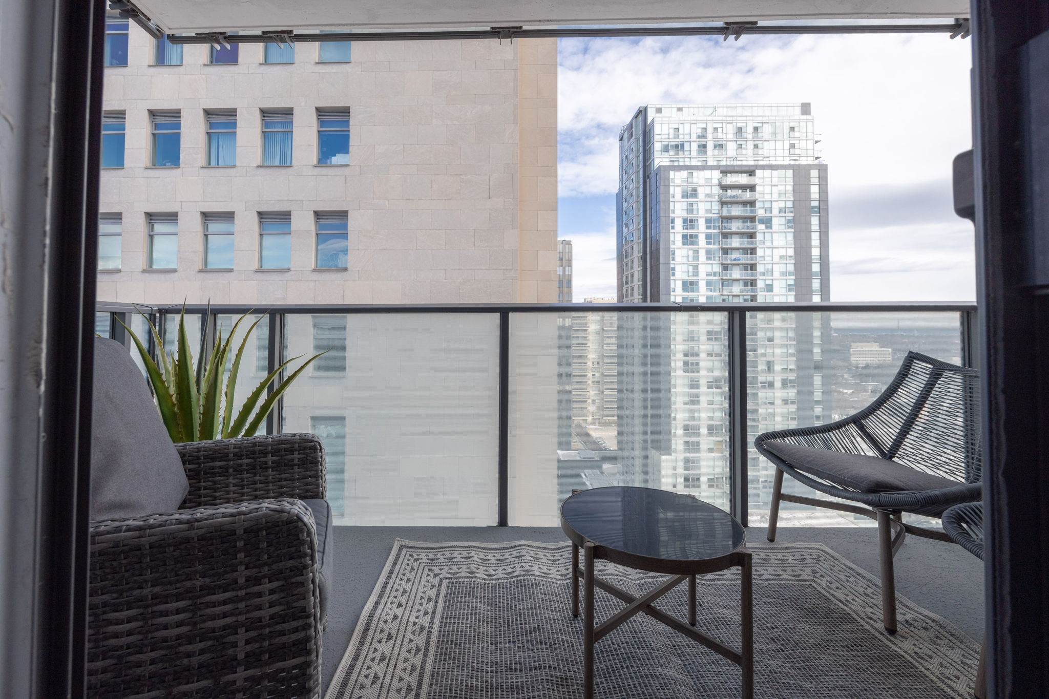 Toronto property showcase — delivered property photograph 32