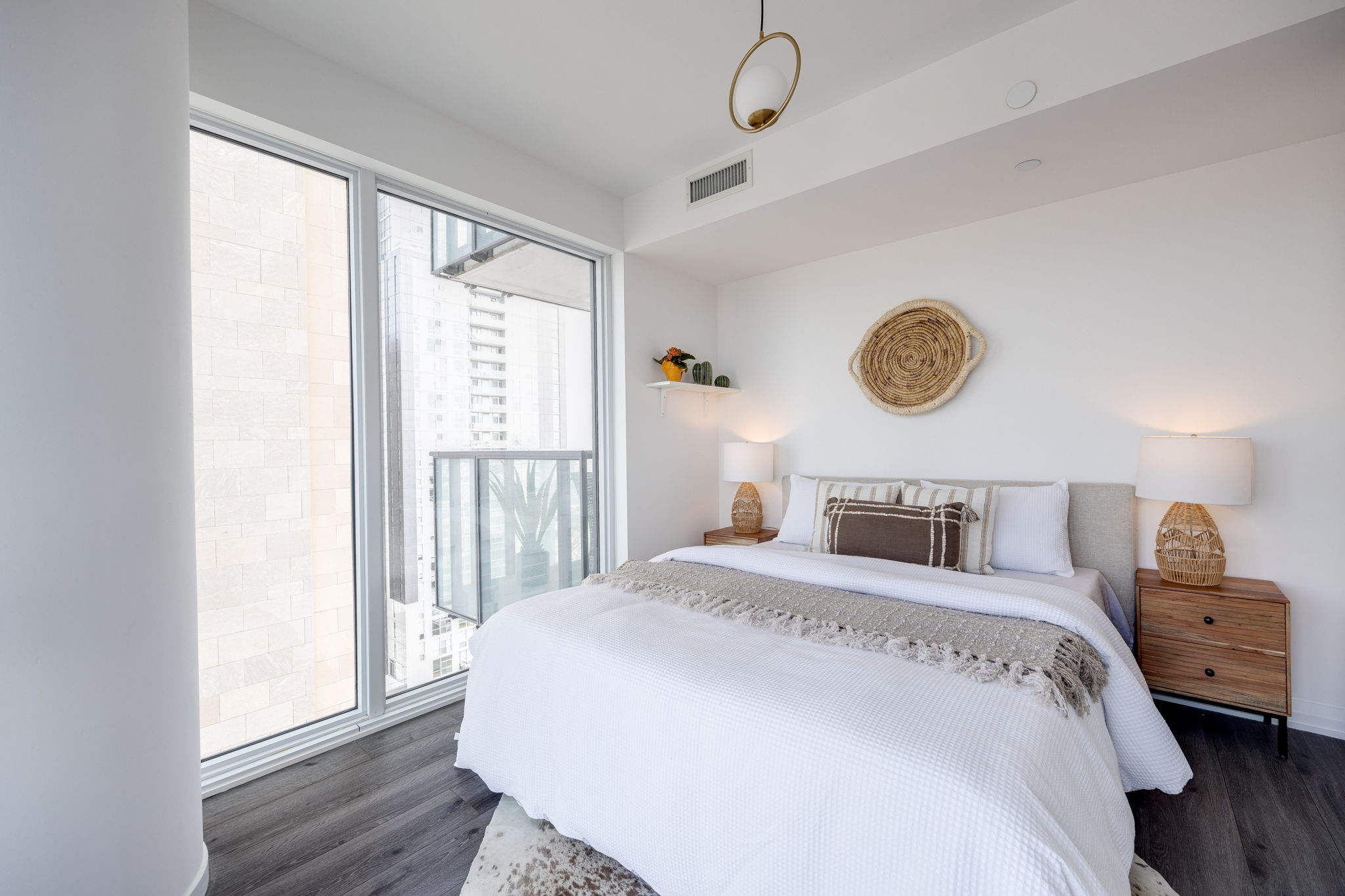Toronto property showcase — delivered property photograph 17