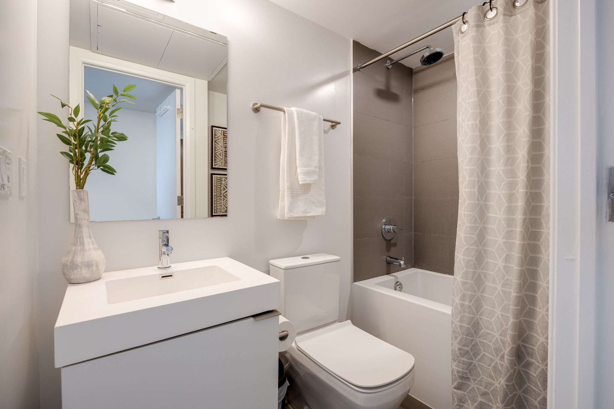 Toronto property showcase — delivered property photograph 22