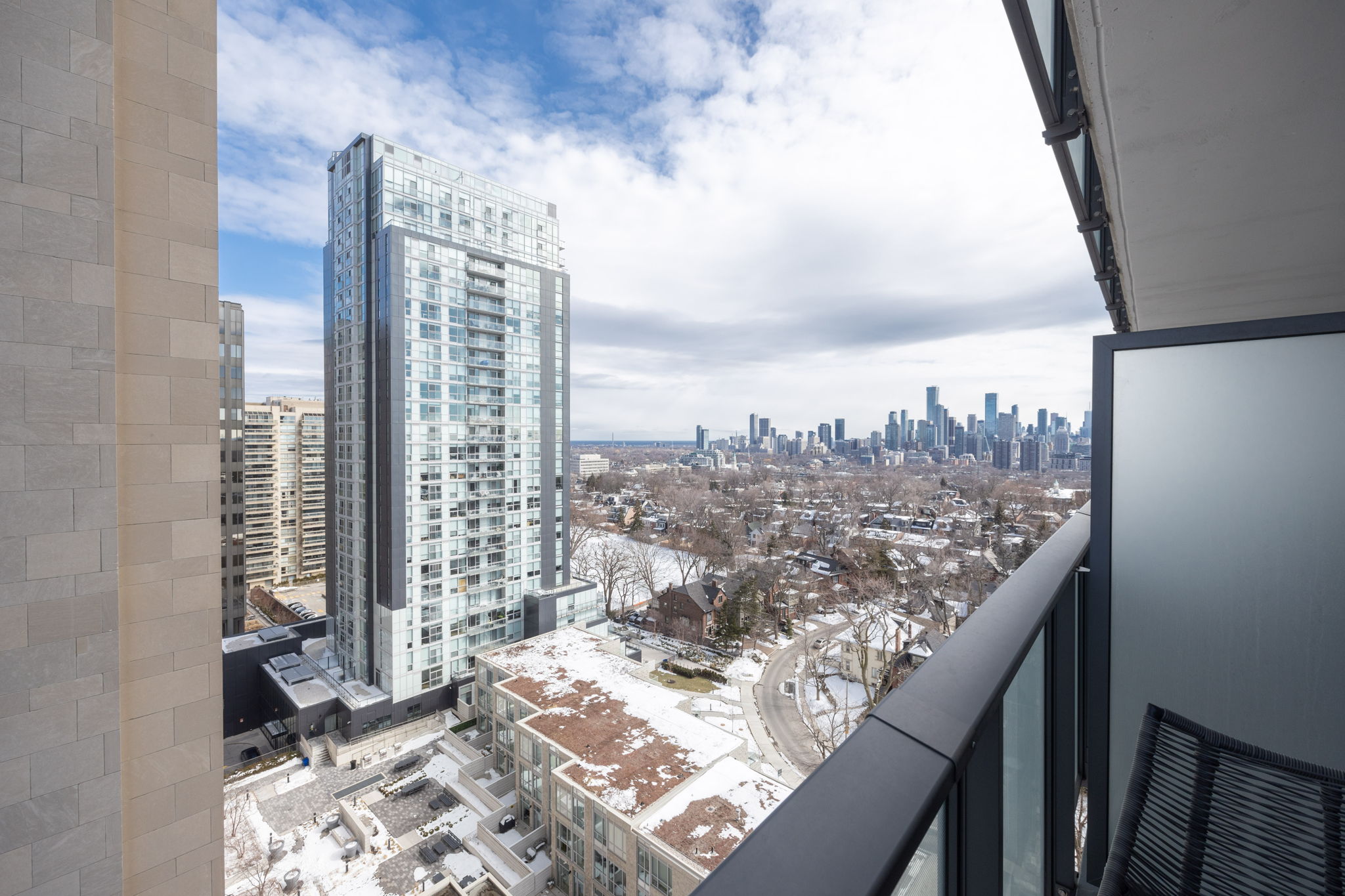 Toronto property showcase — delivered property photograph 33