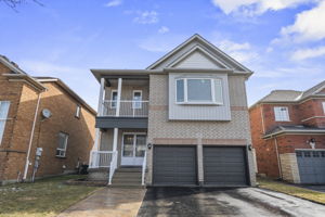 99 Gateway Dr, Aurora ON