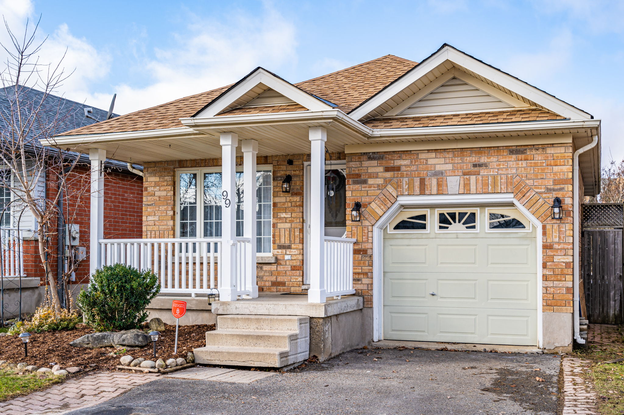  99 Glengarry Rd, Orangeville, ON L9W 5E4, US Photo 2