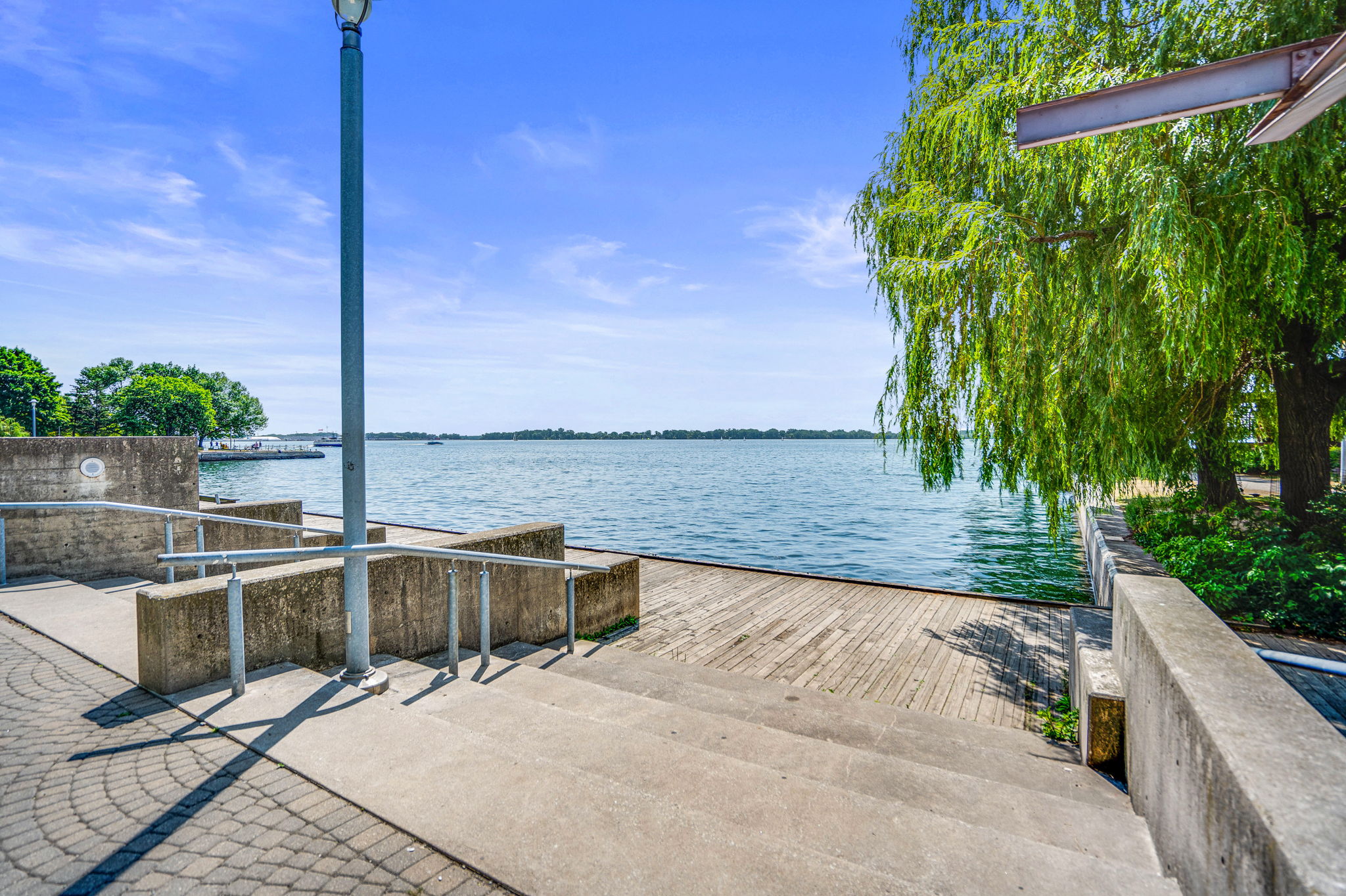 99 Harbour Square Unit 2508 Toronto, ON M5J 2H2