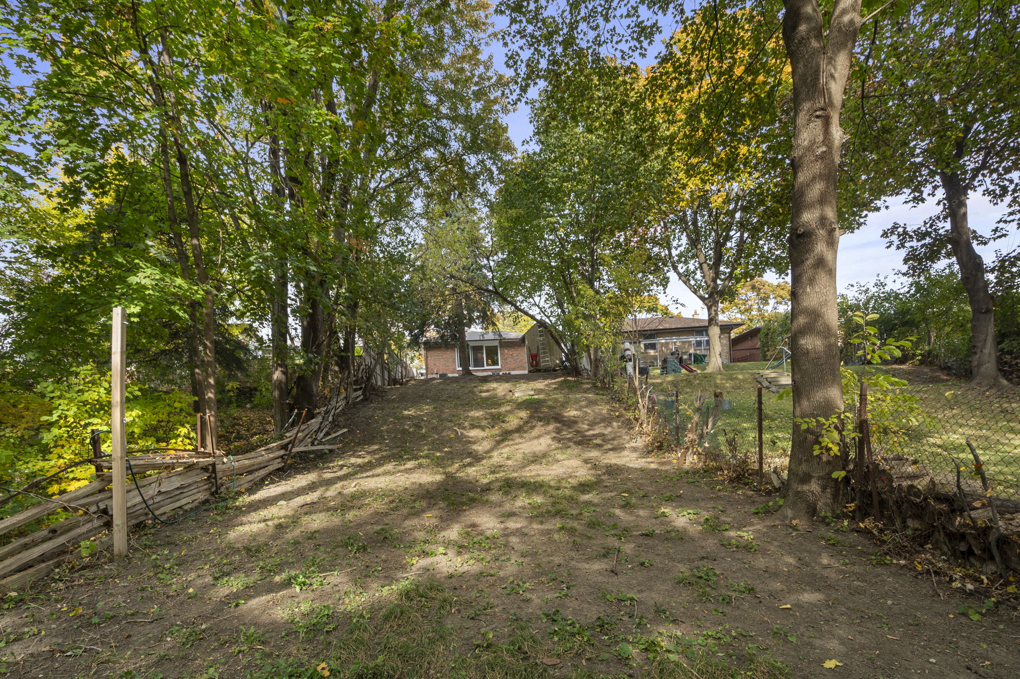 99 Jeffcoat Dr Toronto, ON M9W 3B9