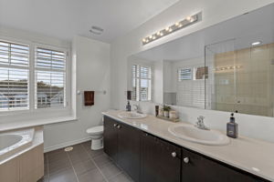  Photo 34