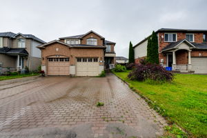 99 Leslie Ave