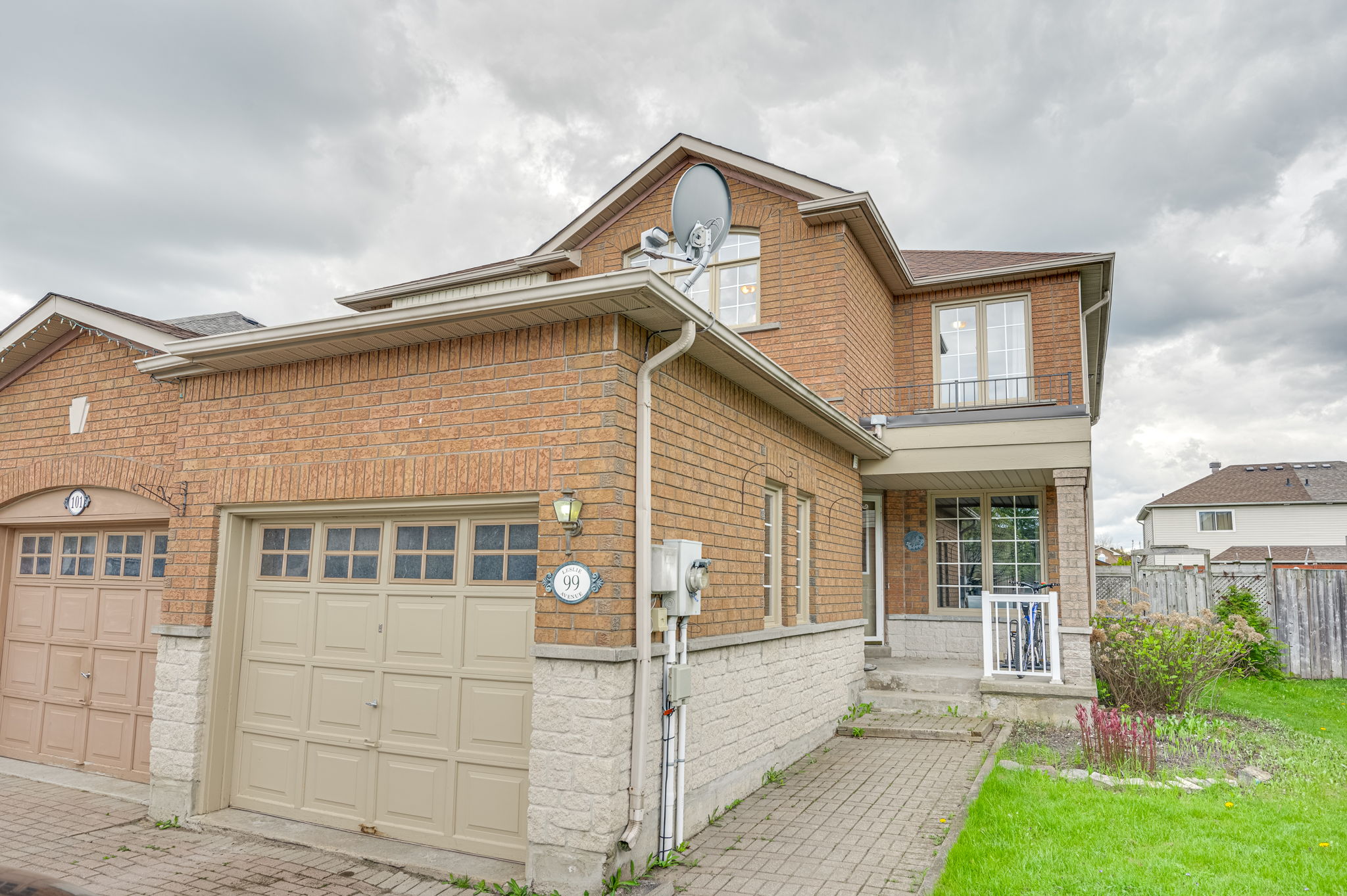 99 Leslie Ave Barrie, ON L4N 9P2