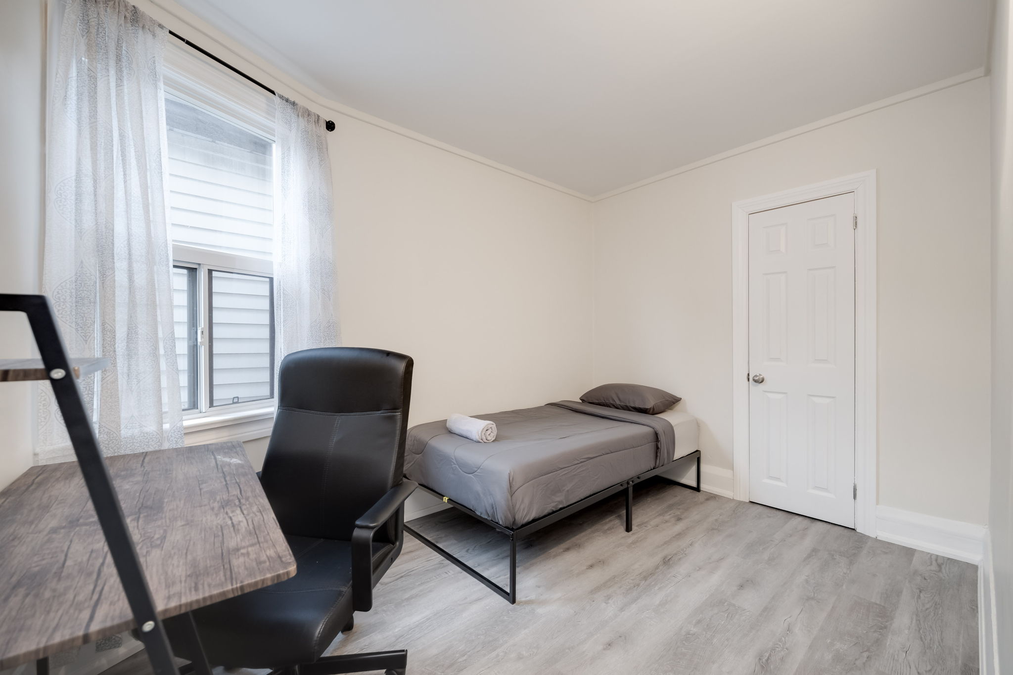 Toronto property showcase — delivered property photograph 9