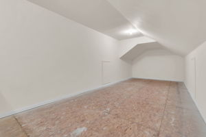  Photo 37