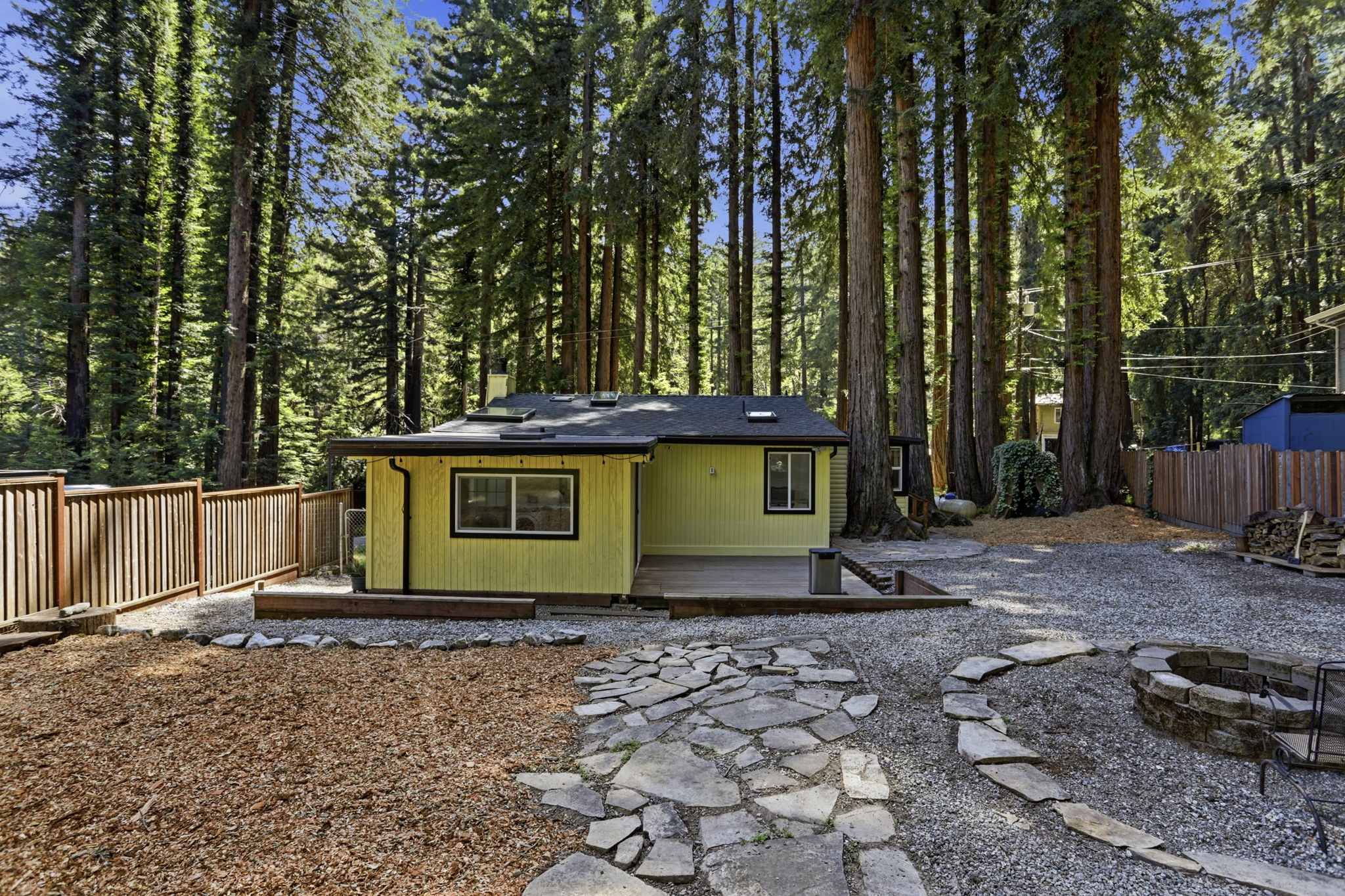032_F8_990 Creek Dr