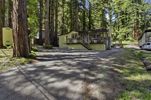 002_F8_990 Creek Dr