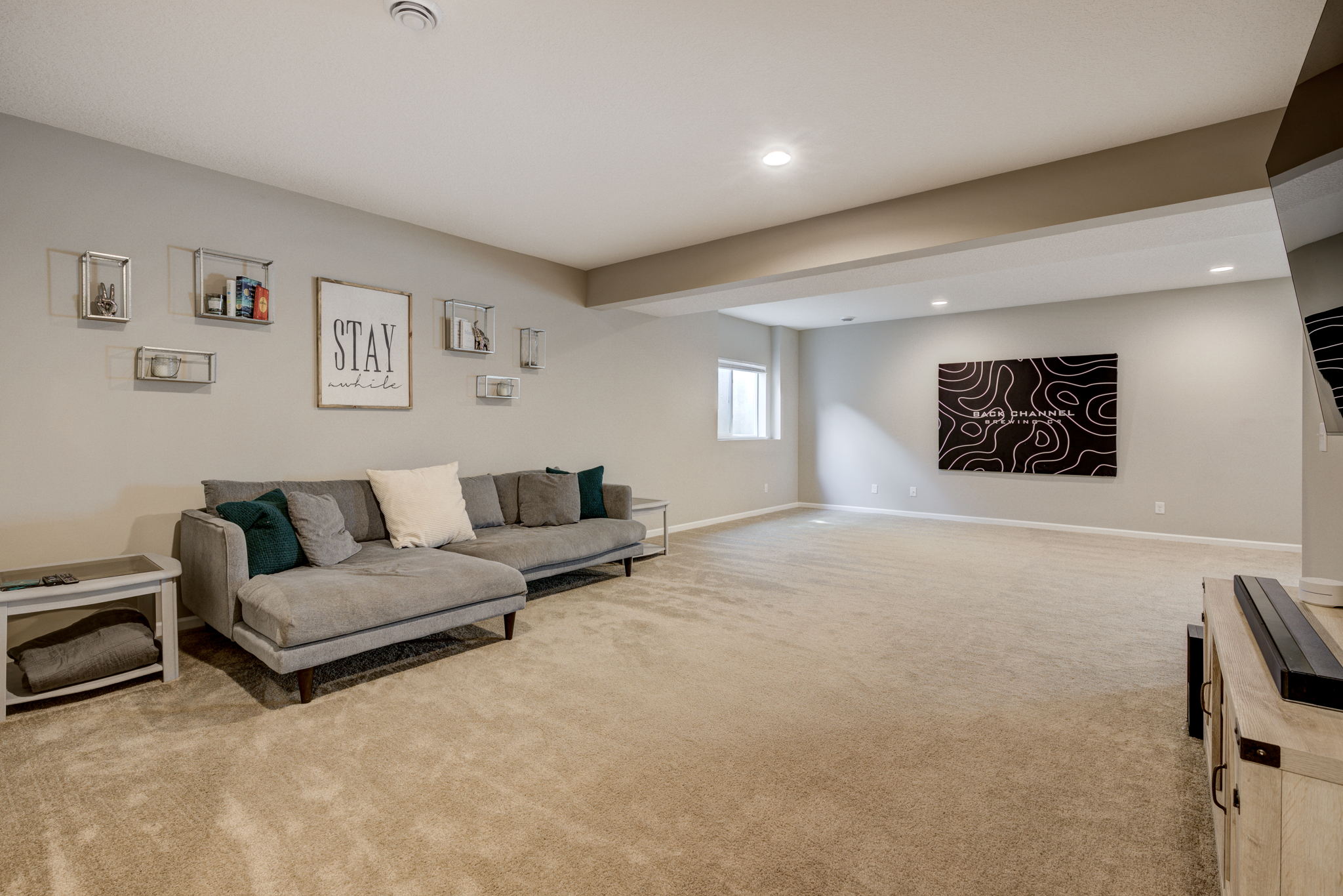 18 Family room