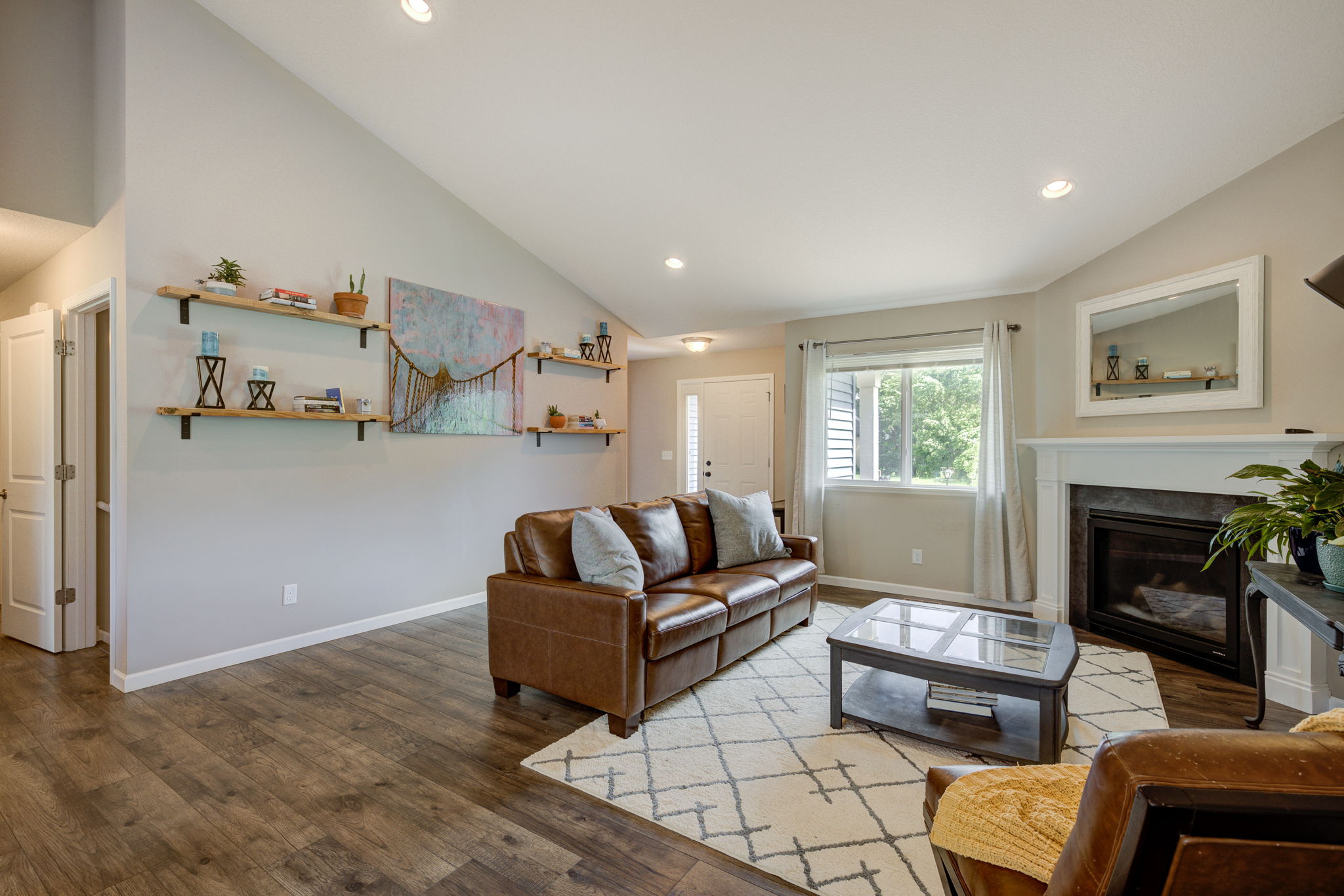 4 Living room