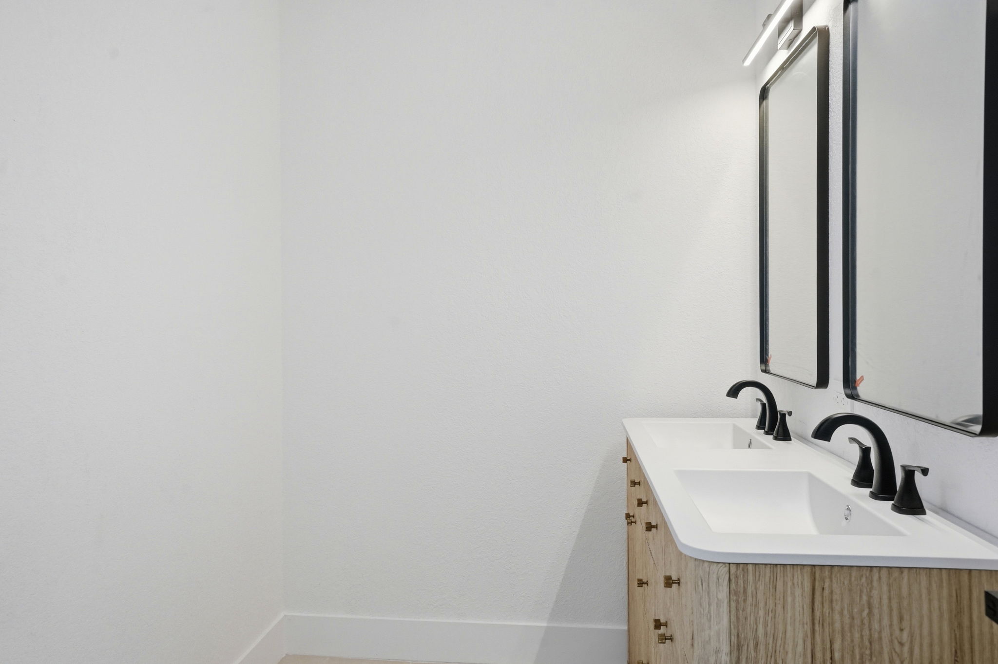  Photo 61