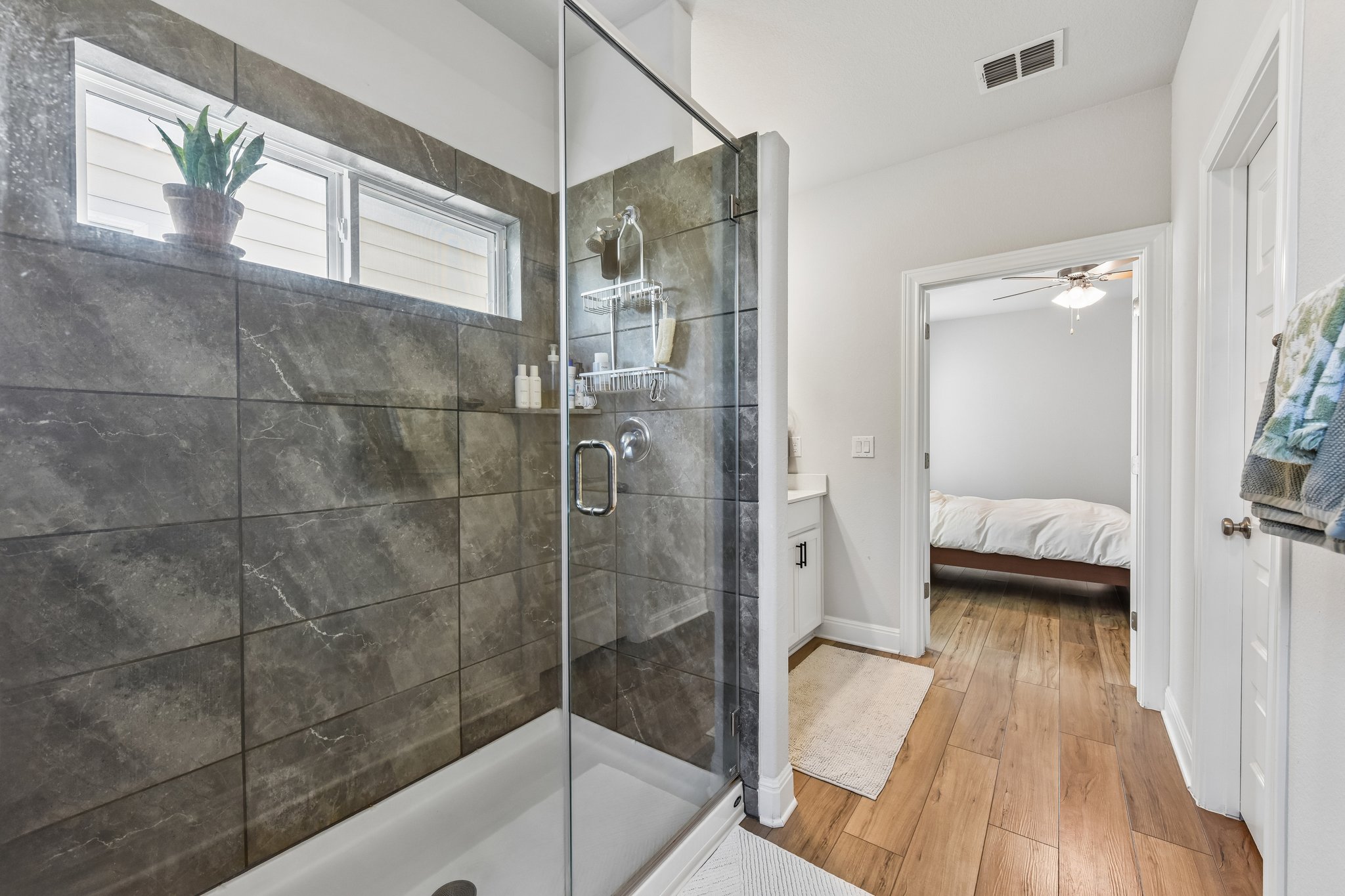 Thane Way 91-S2804-020.jpg