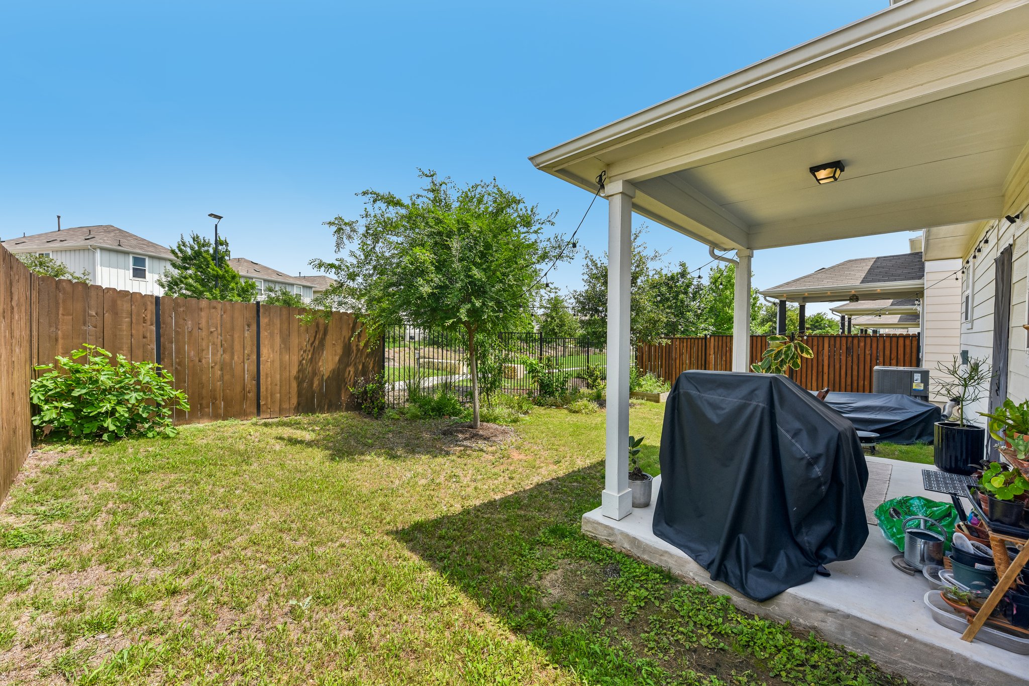 Thane Way 91-S2804-034.jpg