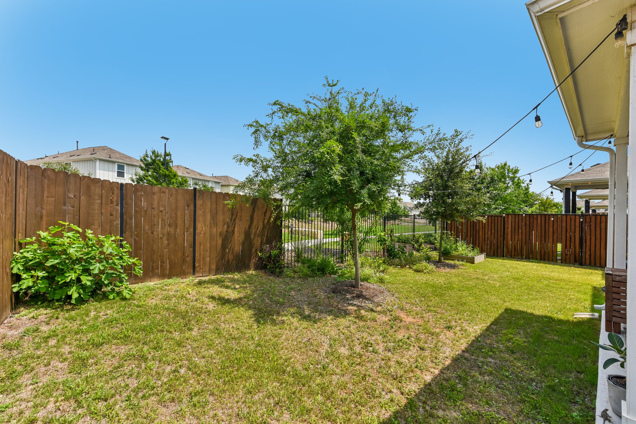 Thane Way 91-S2804-035.jpg