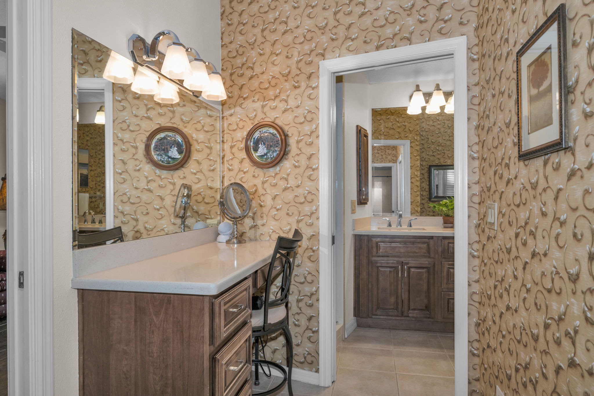 Primary Bathroom 1a