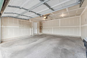 18_Interior