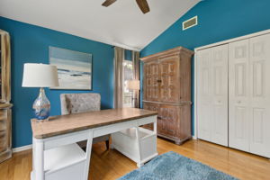Bedroom/Office