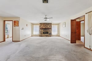 Canterbury Dr-L1609-014.jpg