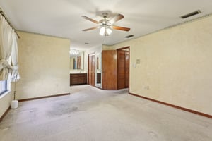 Canterbury Dr-L1609-045.jpg