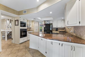 Main House: Kitchen