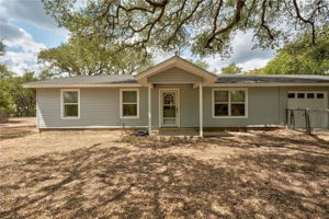 Guest House: 3 Bed 2 Bath Home with 2-car Garage