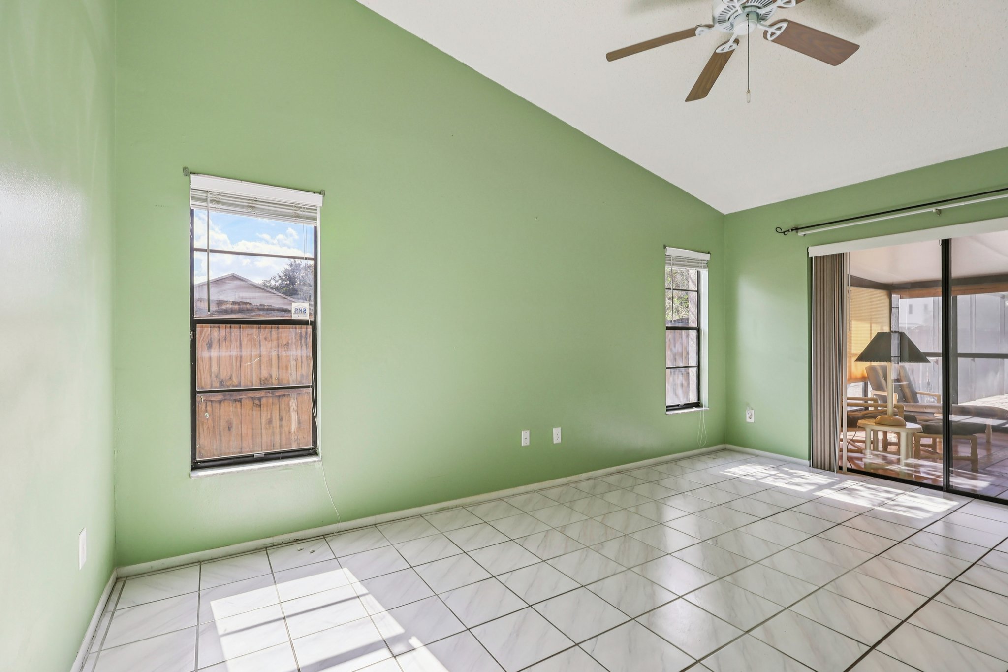 Chesham Dr-S1710-026.jpg