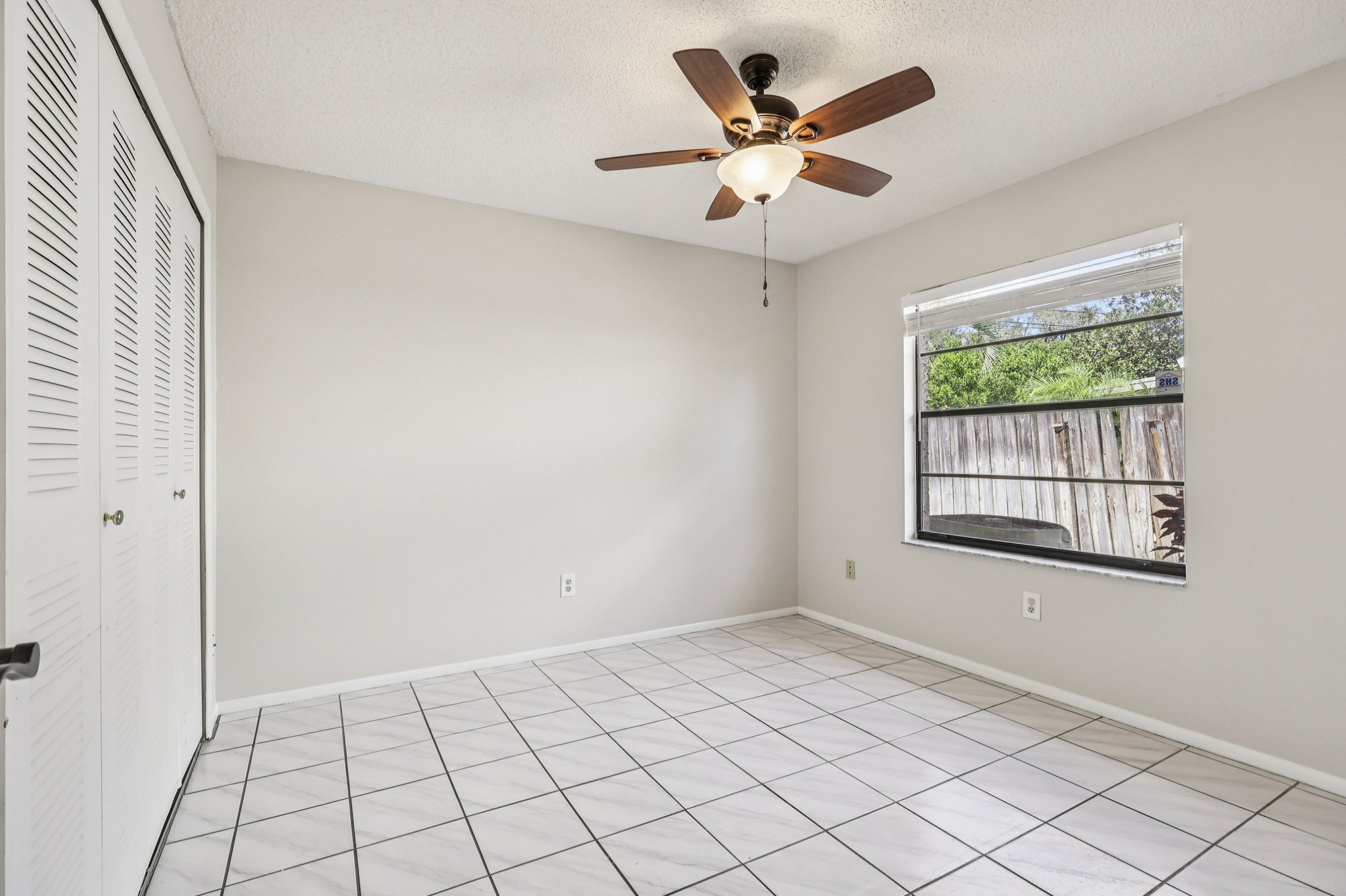 Chesham Dr-S1710-032.jpg