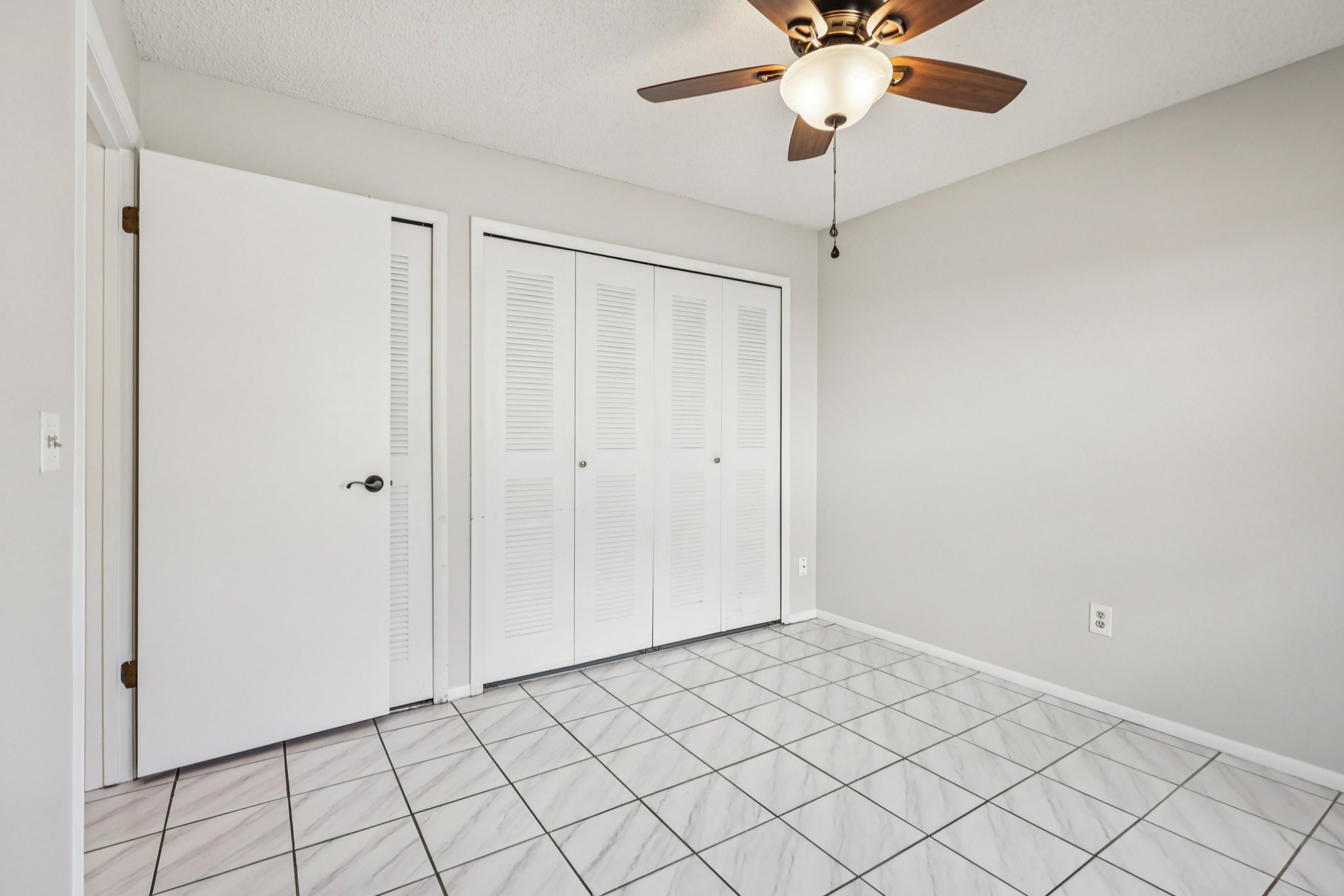 Chesham Dr-S1710-033.jpg