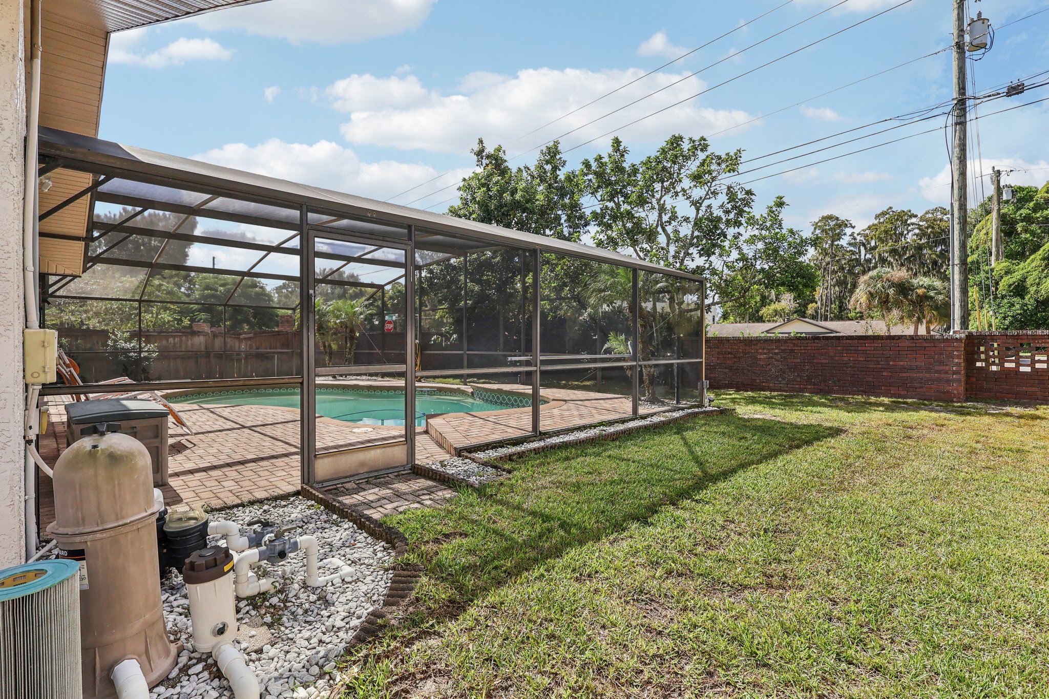 Chesham Dr-S1710-043.jpg