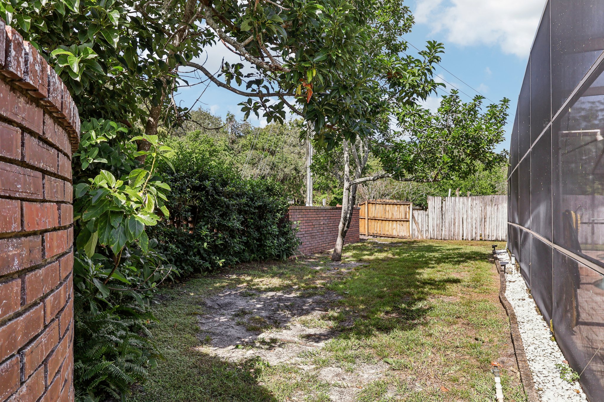 Chesham Dr-S1710-046.jpg