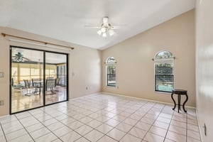 Chesham Dr-S1710-015.jpg