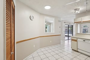 Chesham Dr-S1710-020.jpg