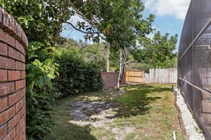 Chesham Dr-S1710-046.jpg