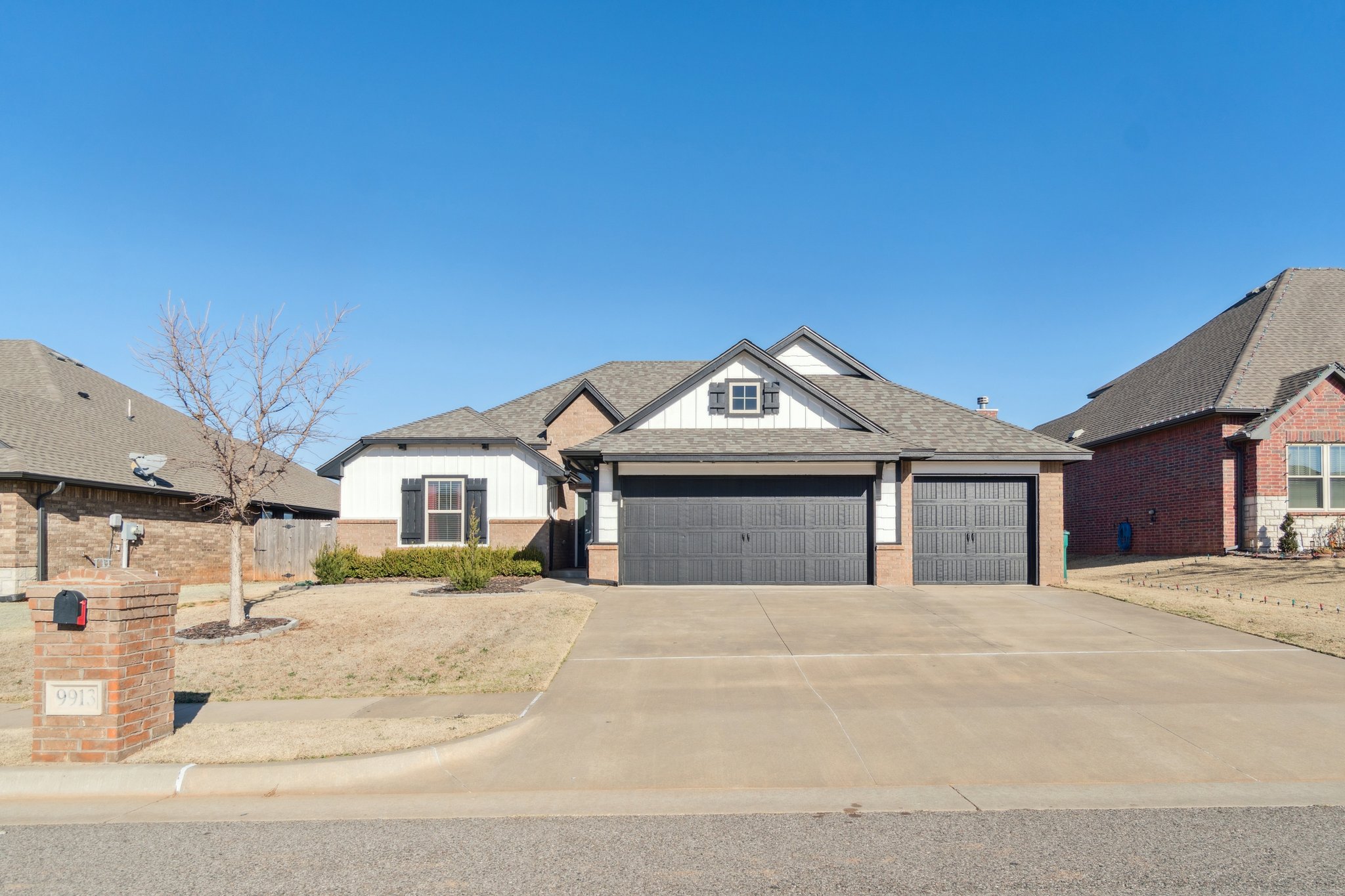 9913 NW 143rd St_005.jpg