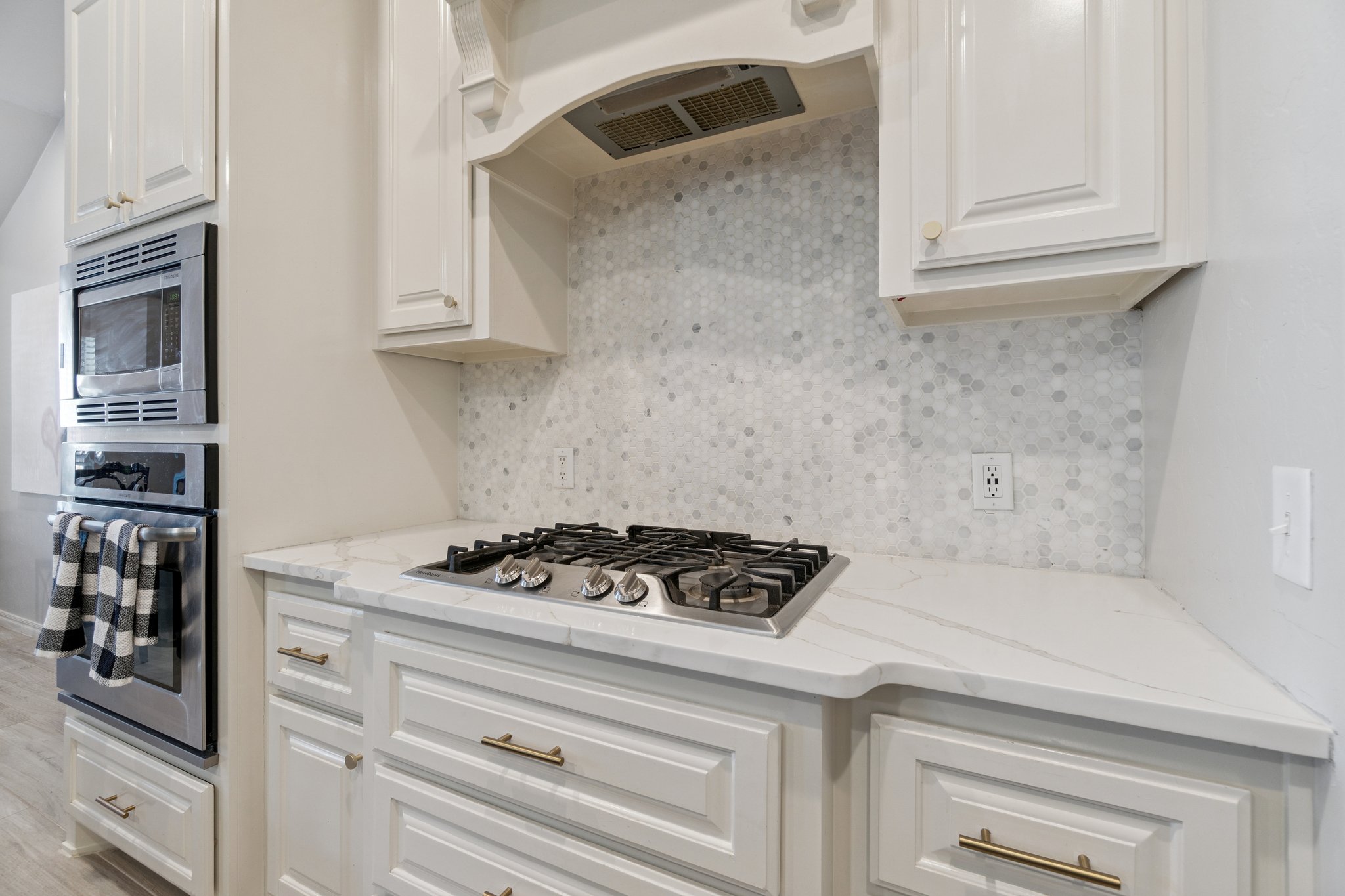 9913 NW 143rd St_020.jpg