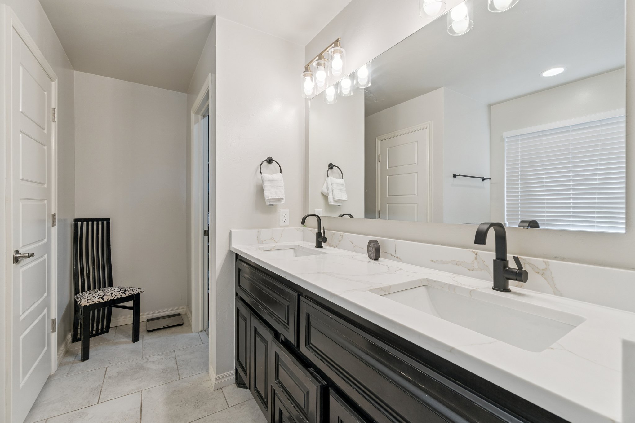 9913 NW 143rd St_033.jpg