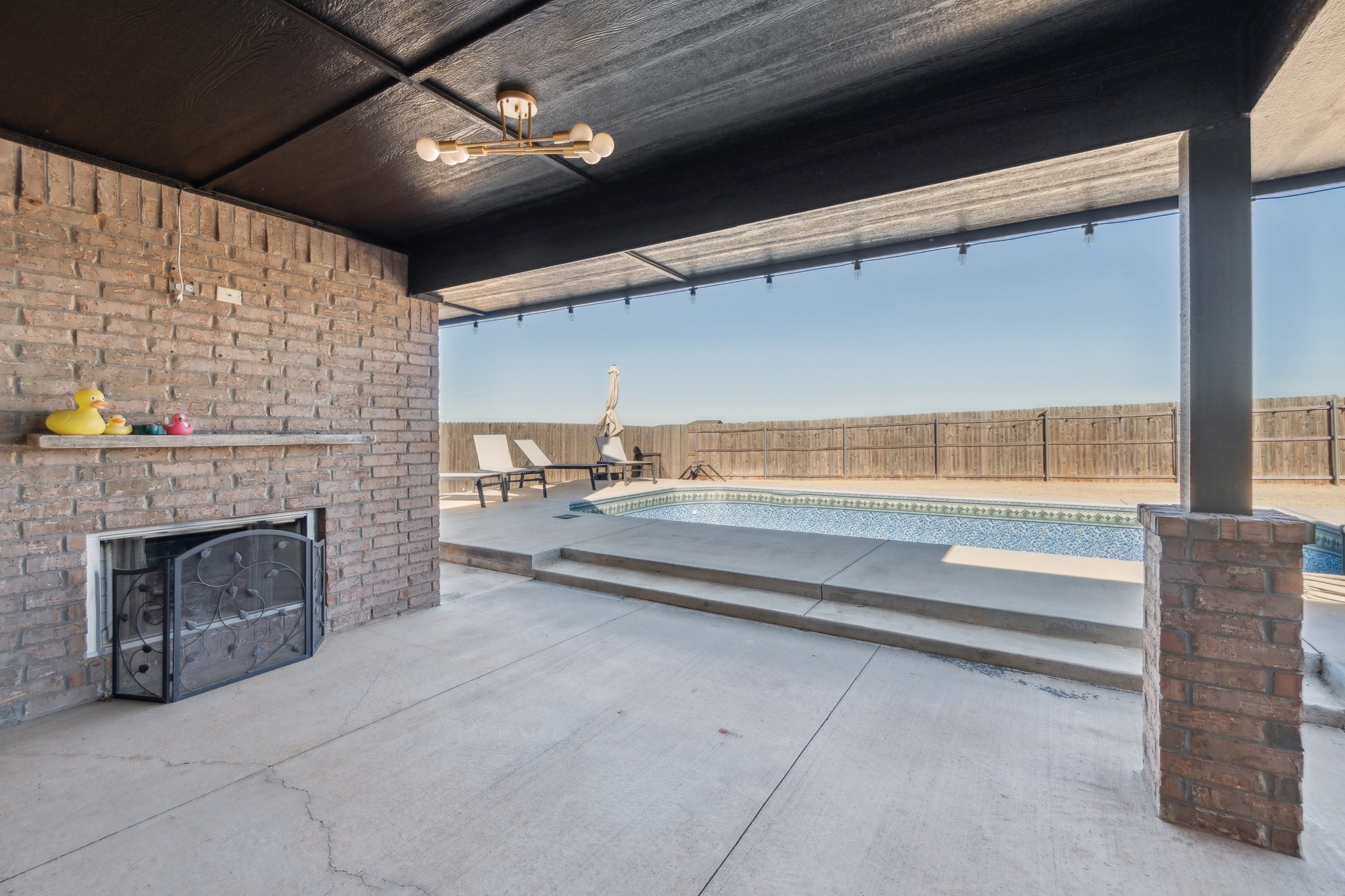 9913 NW 143rd St_048.jpg