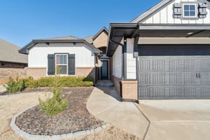 9913 NW 143rd St_001.jpg