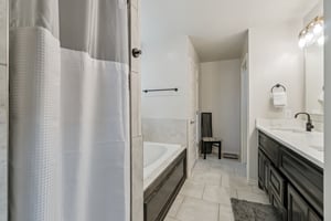 9913 NW 143rd St_032.jpg