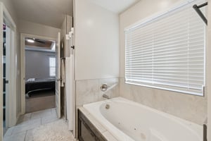 9913 NW 143rd St_034.jpg